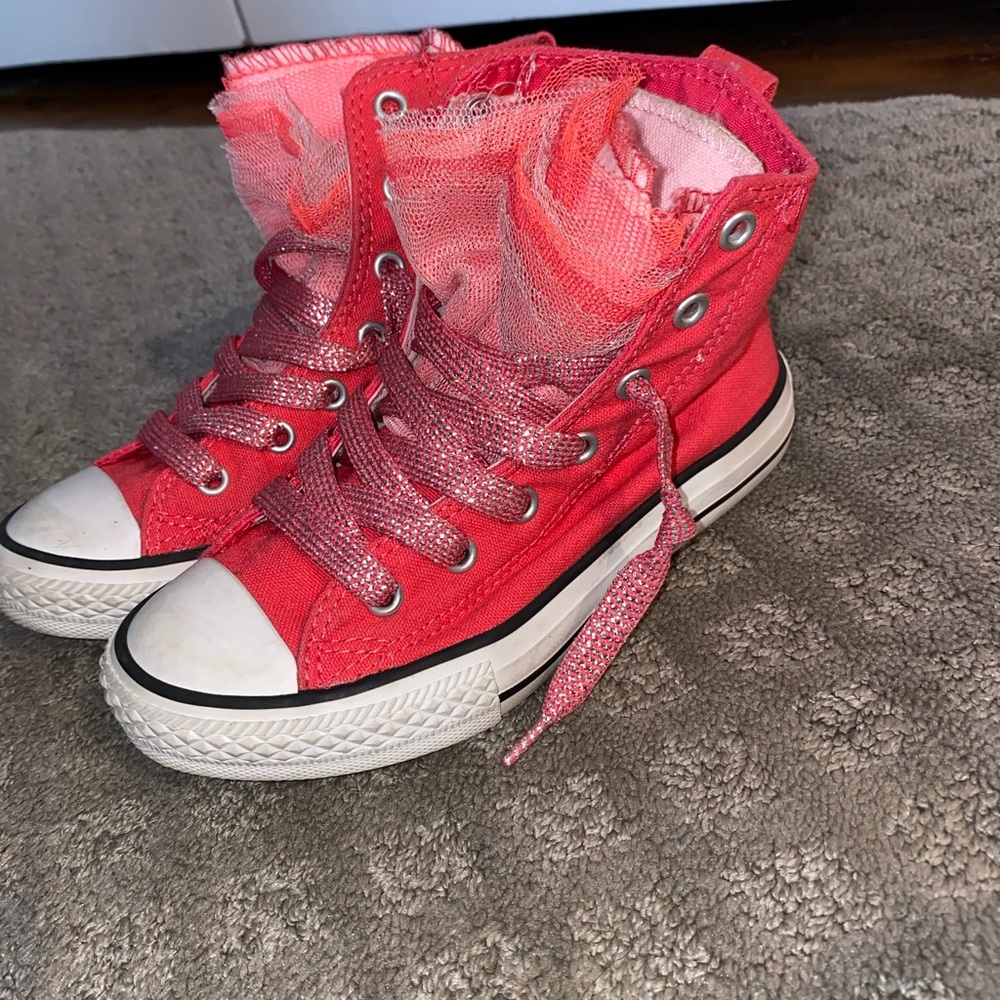 High top converse in great condition